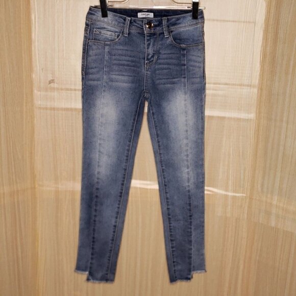 Bebe Girls Step Hem Skinny Jeans 8 - Picture 3 of 9